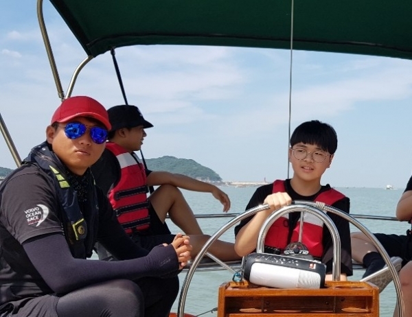 한국해양소년단연맹 수원지부 해양레포츠체험 프로그램에 참여한 수원 남수원중학교 2학년 이주한 학생